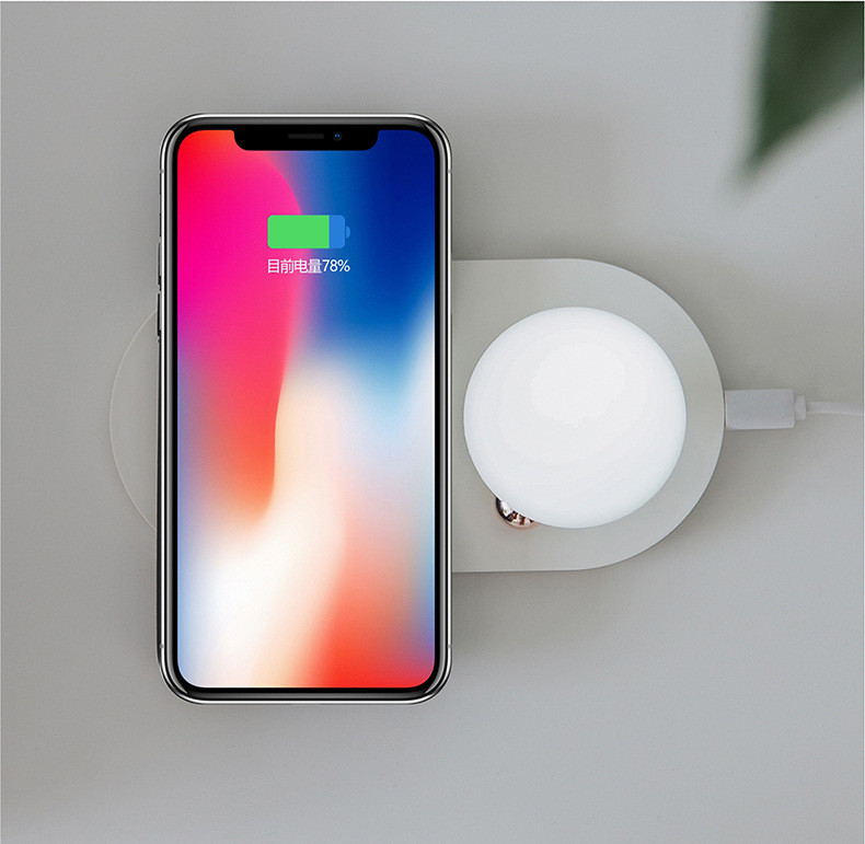 机械战警iPhone配件 苹果x无线充QI智能带夜灯无线充电器蘑菇状