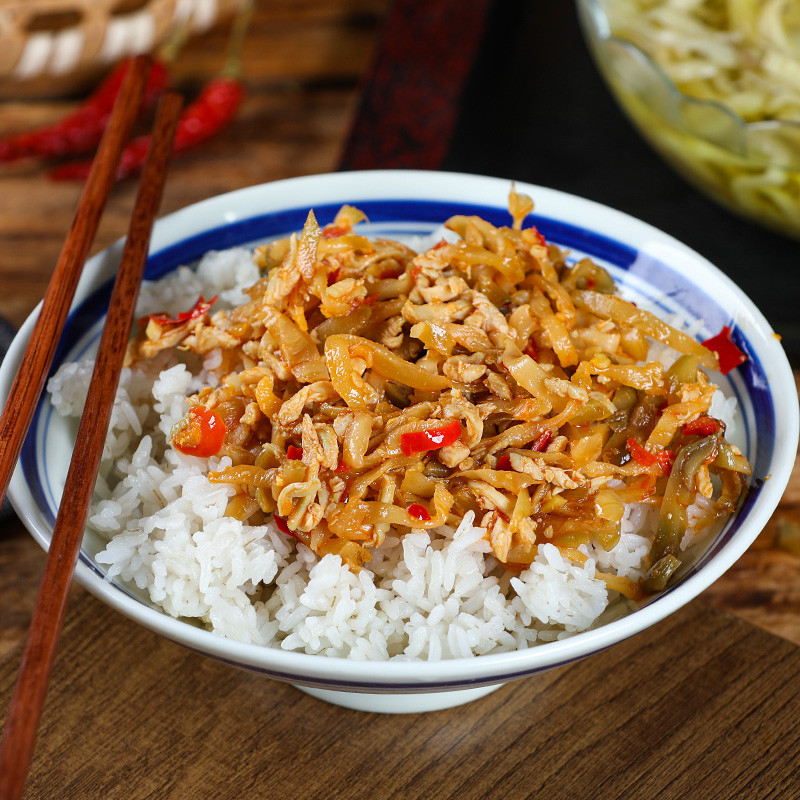 三知情 【榨菜鸡胸肉】258g瓶装即食拌面下饭菜