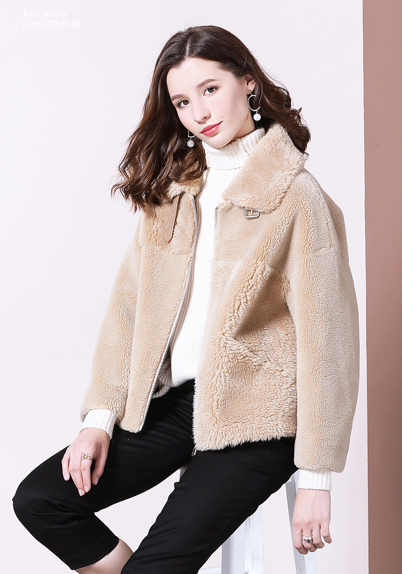 法米姿    女装外套新款冬季个性时尚 颗粒绒短款皮毛一体羊羔毛外套69332