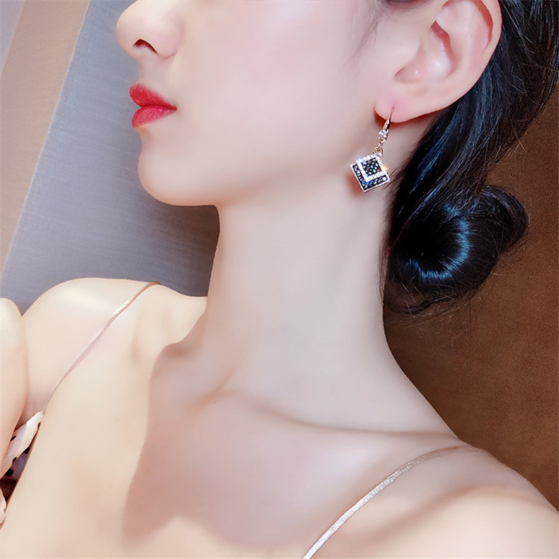 KSY 韩国东大门几何方形黑钻耳环欧美高级感耳坠时尚网红气质耳钩