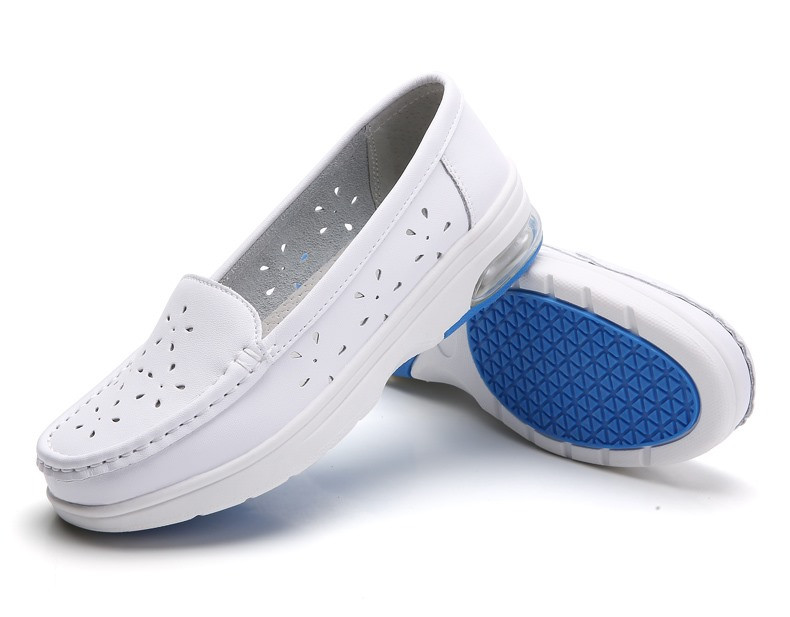 白色护士鞋女夏天透气软底舒适防臭洞洞鞋坡跟内增高平底气垫凉鞋