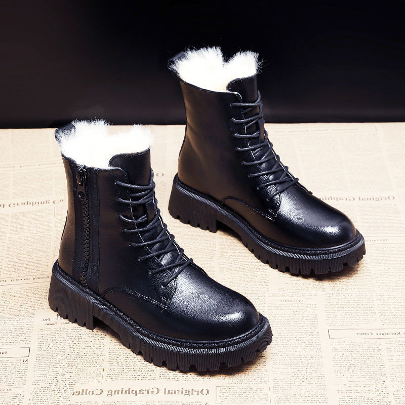马丁靴女冬加绒短筒短靴2020冬季新款韩版雪地靴女款加厚时尚百搭