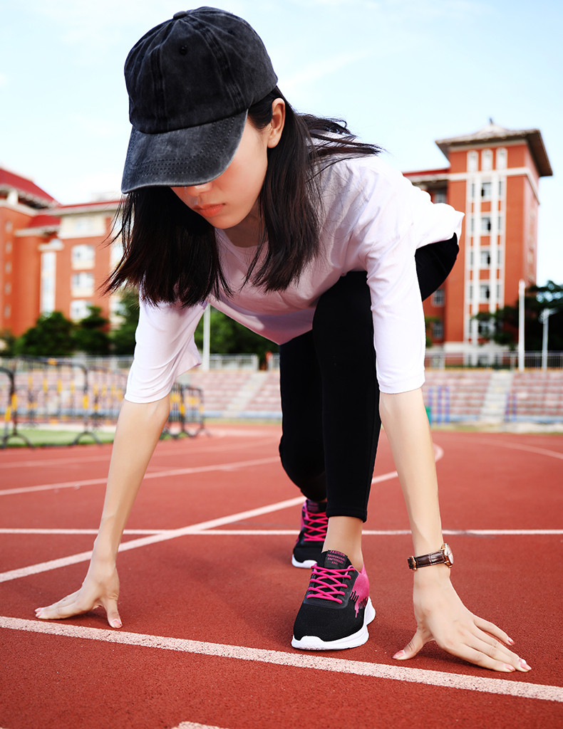 卓纪女鞋夏季网布运动鞋2021春秋飞织透气休闲鞋轻便减震软底跑步鞋子女