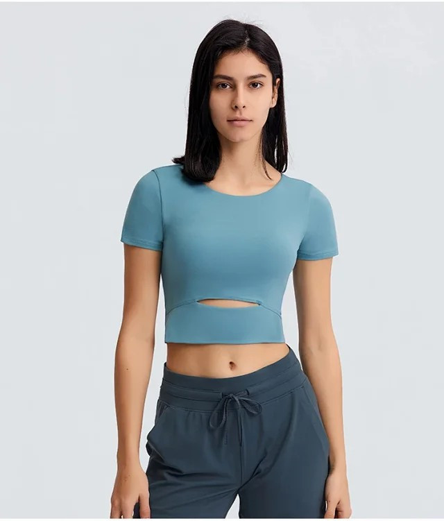 新款修身显瘦带胸垫瑜伽T恤女 时尚外穿跑步运动健身服