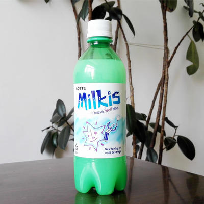 俄罗斯进口 品牌碳酸奶饮料 妙之吻 牛奶雪碧 milkis 酸奶汽水500ml图片