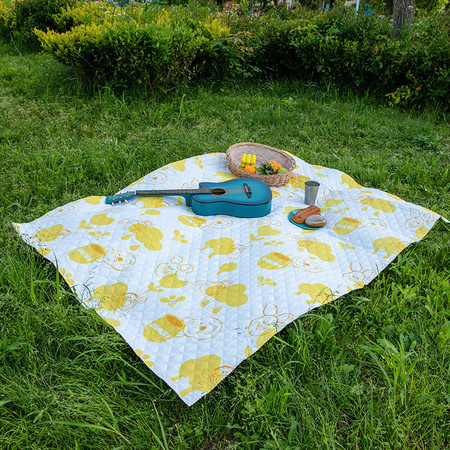 迪士尼/DISNEY 户外加厚防潮野餐垫 黄色维尼150*200cm图片