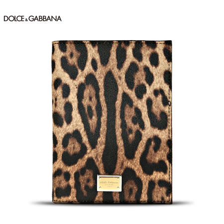 Dolce & Gabbana 经典豹纹护照夹