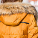 曼萨伦2018冬季新款羽绒服大貉子毛领女式中长款保暖外套S1220