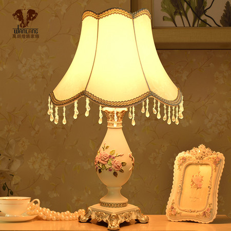欧式台灯 卧室床头灯 古典复古树脂雕花创意时尚温馨装饰灯具图片