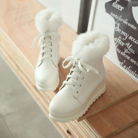 秋冬季新款时尚韩版女靴平跟松糕底舒适雪地靴短靴图片
