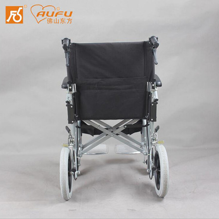AUFU 佛山轮椅可折叠轻便带坐便铝合金免充气PU轮 代步推车轮椅863ABJP典雅黑 小轮图片
