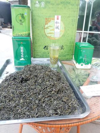 信阳特产-手工炒制精品茶图片