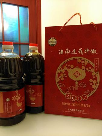 绿色汇龙冷榨菜籽油2瓶礼盒装图片