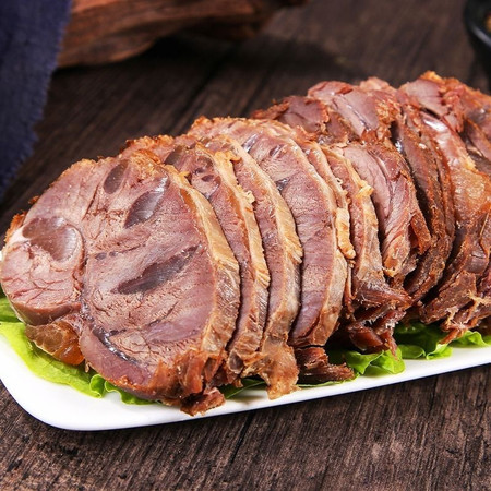 正宗内蒙古黄牛肉腱子肉五香卤味熟牛肉真空包装零食肉干批发零售图片