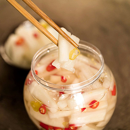 【更多好物】饕翁四川泡菜农家自制特产泡萝卜800g下饭菜瓶装酸辣萝卜腌萝卜条图片