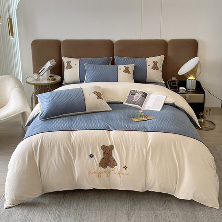澳西奴 轻奢风企鹅绒刺绣四件套 秋冬季保 暖床品套件双面面料设计 被套床单枕套1.5/1.8米床图片