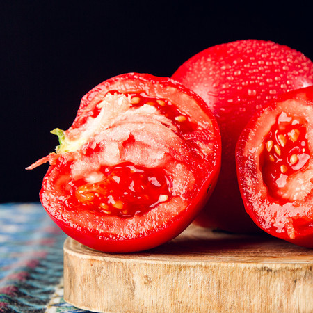 鲜农丰物 【顺丰包邮】新疆沙瓤番茄西红柿约5斤家庭装现摘农家时令新鲜果图片
